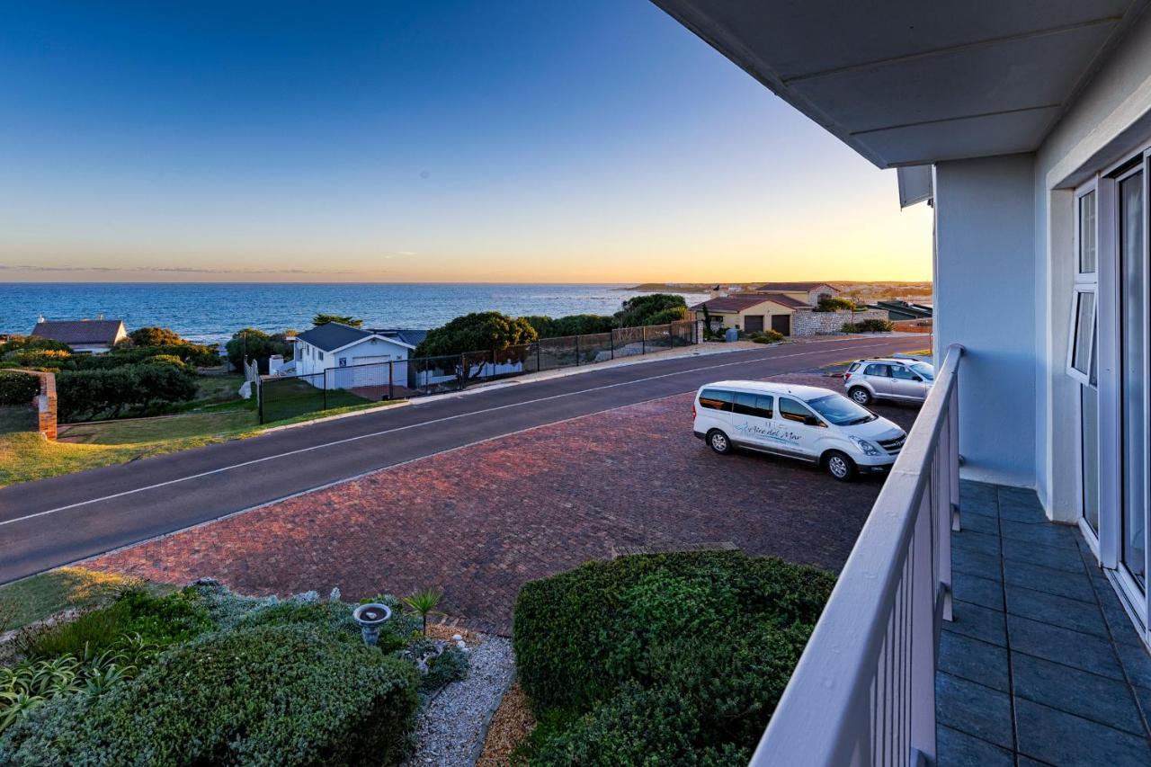 Aire Del Mar Guest House Kleinbaai Екстериор снимка