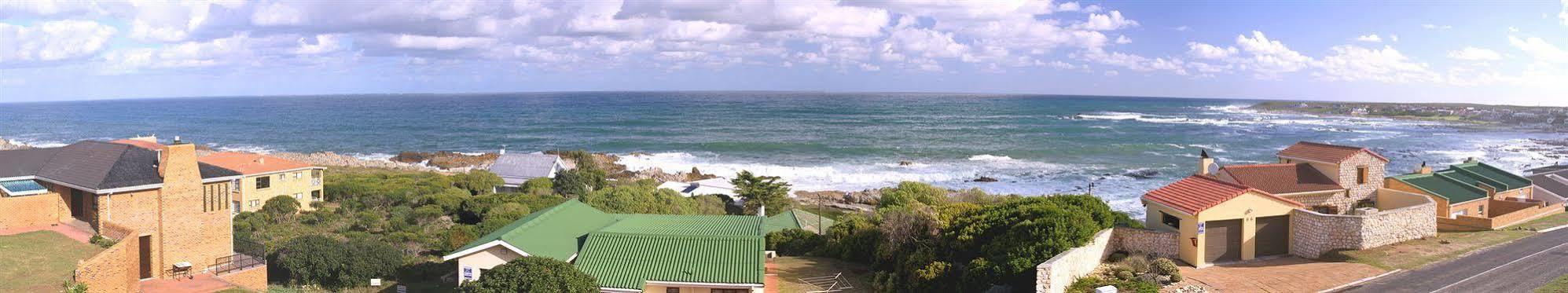 Aire Del Mar Guest House Kleinbaai Екстериор снимка