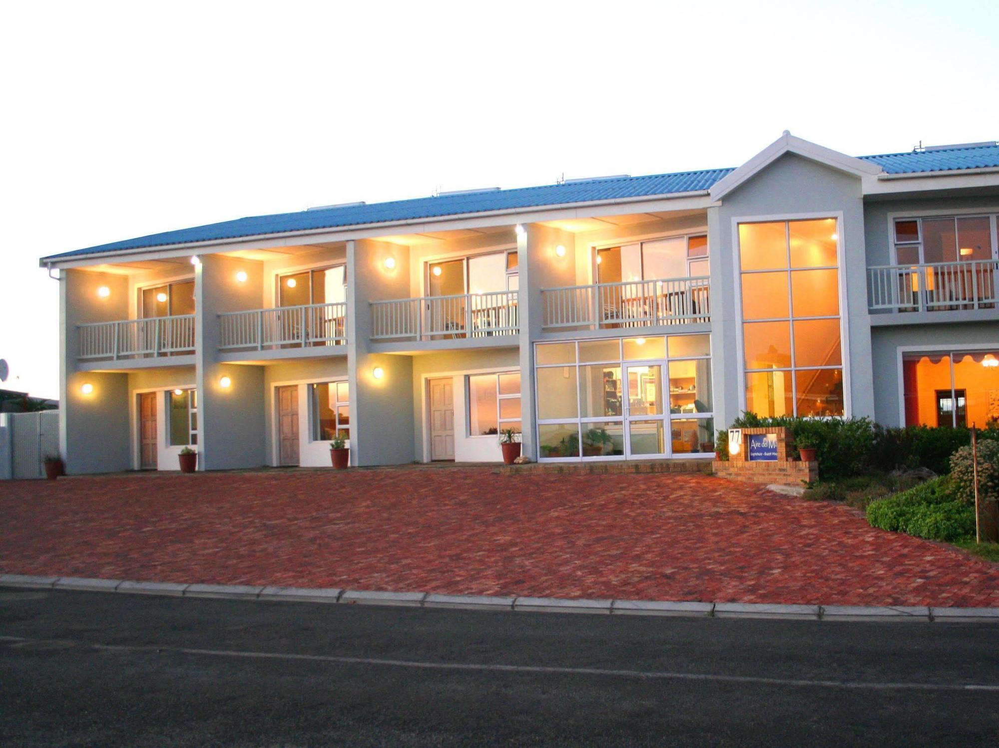 Aire Del Mar Guest House Kleinbaai Екстериор снимка