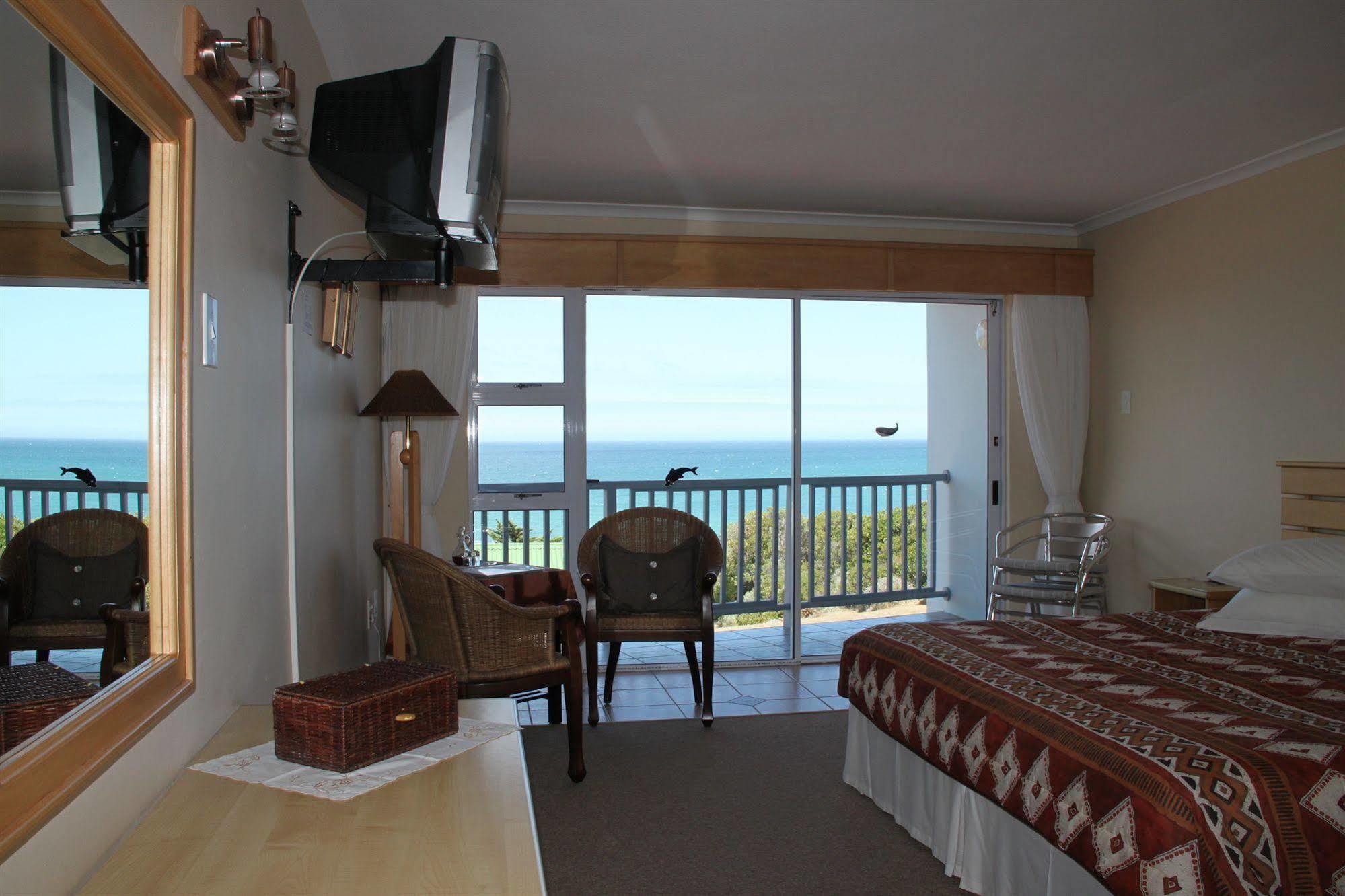 Aire Del Mar Guest House Kleinbaai Екстериор снимка